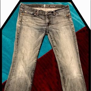 Women’s Boot Cut 7 For All Mankind Jeans size 32